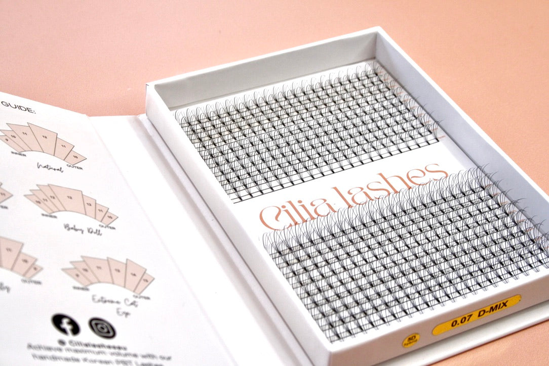 XL 5D WISPY PREMADE LASHES - D CURL - 440 SHORT STEM FANS