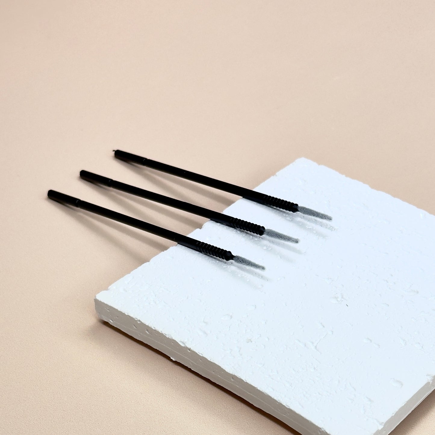 DISPOSABLE LONG TIP MICRO FIBRE BRUSH